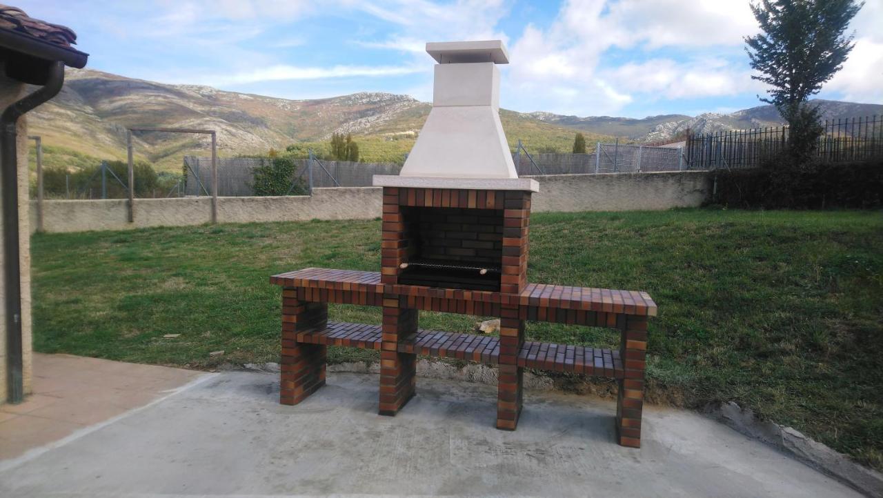 Villa El Mirador Del Hayedo Riofrio de Riaza Esterno foto